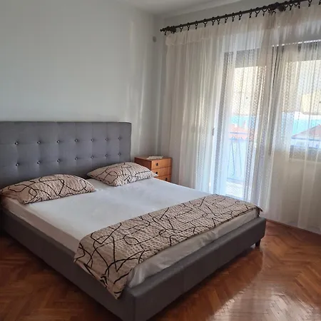 דירה With Parking Space Bilo, Primosten - 4662